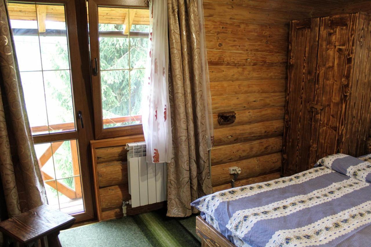 "Лісова Ягода" Yablunytsya Extérieur photo